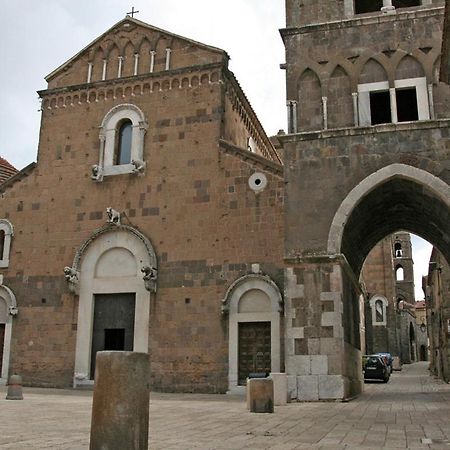 Boutique Hotel Palazzo Dei Vescovi Касертавекия Екстериор снимка