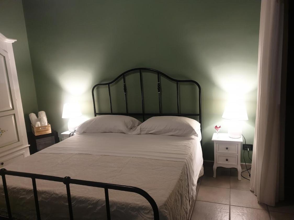Boutique Hotel Palazzo Dei Vescovi Касертавекия Екстериор снимка